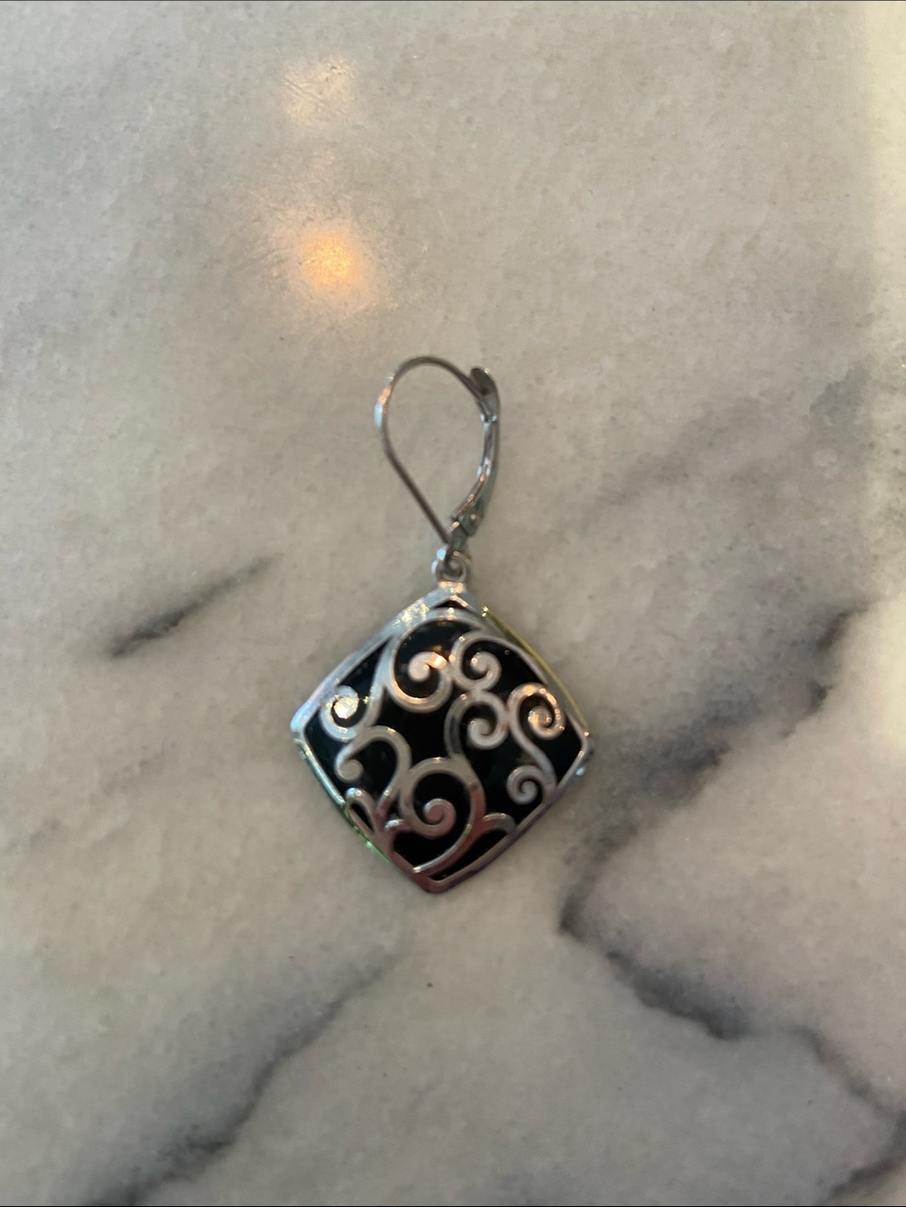 Vintage 14Kt. White Gold and Black Enamel Filigree Drop Earrings. - Picture 4 of 9